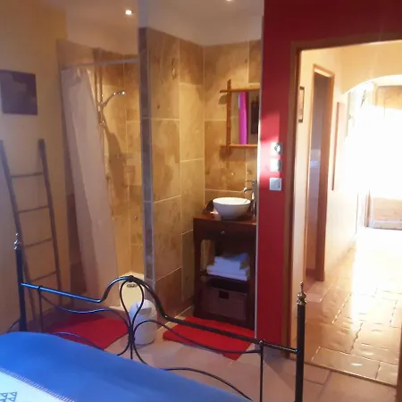 Chambre Parentale Exotique Au Mazier Des 3Ifs Guest house